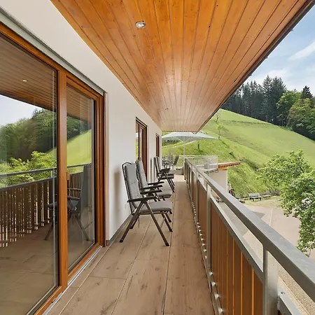 Holderstanzenhof *